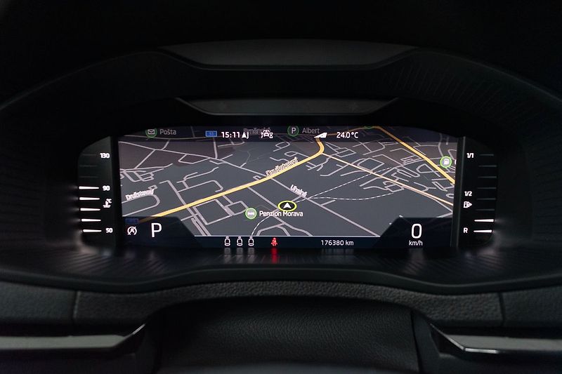 Škoda Karoq 2.0 TDI 4x4*TAŽNÉ*STYLE*ČR 1.M - fotka 20 z 41