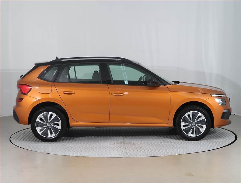 Škoda Kamiq (2024) 1.0 TSI - fotka 6 z 23