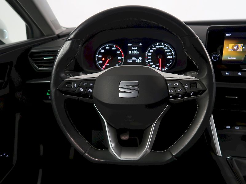 Seat Leon (2023) REFERENCE 1.0TSI 81KW - fotka 16 z 32