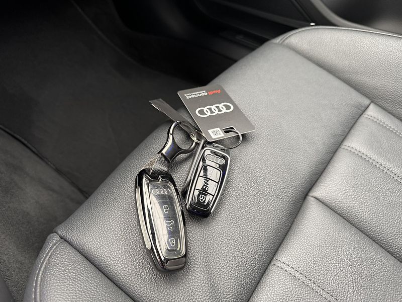 Audi A8 55Tfsi*250kw*4x4*S-Line*DPH* - fotka 42 z 45