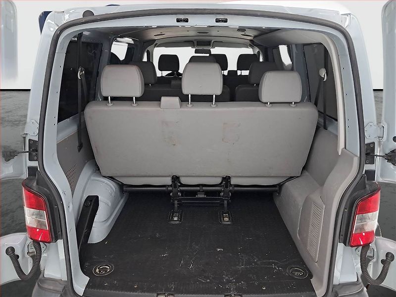 Volkswagen Transporter (2010) 2.0 TDI, Bus, 9Míst, 1Maj - fotka 13 z 15