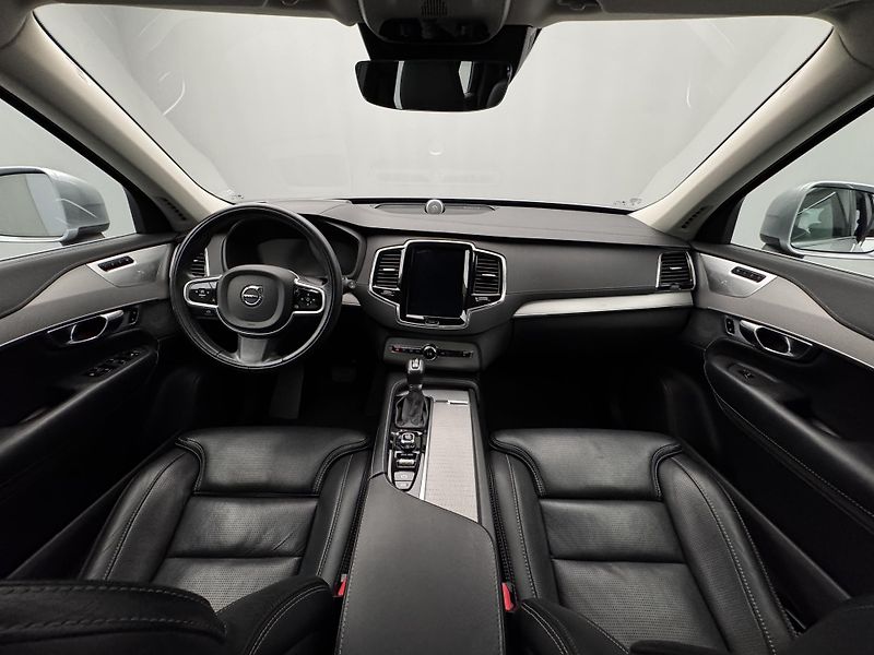Volvo XC90 D5 AWD INSCRIPTION CZ 1.maj - fotka 2 z 54