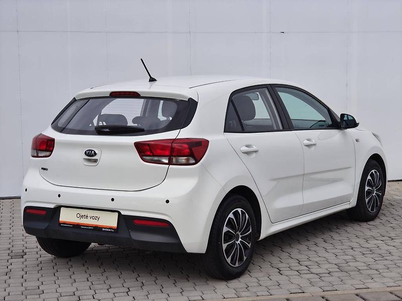 Kia Rio Comfort 1,25 CVVT - fotka 2 z 22