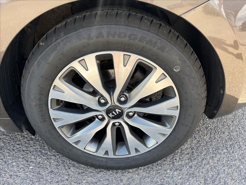 Kia Ceed 1,6 CRDi ČR KLIMA KAMERA NAVI - fotka 38 z 45