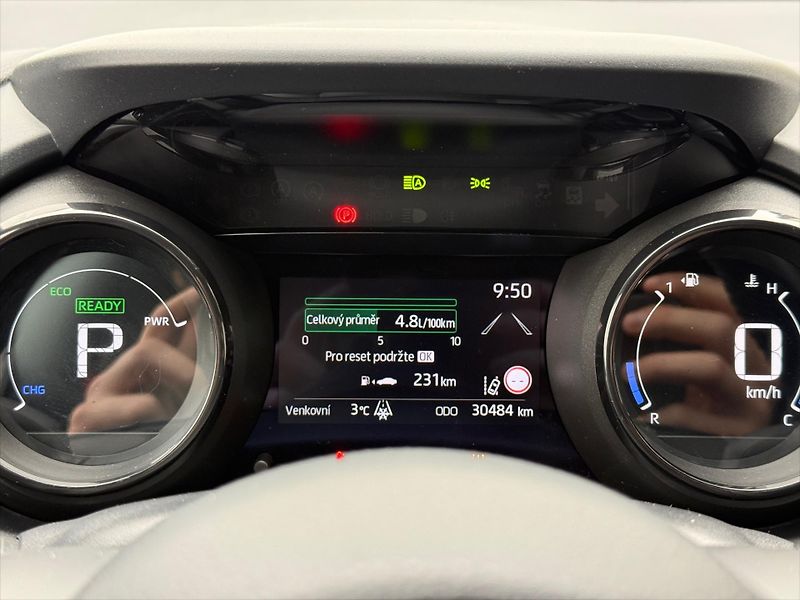 Toyota Yaris 1,5 Selection Style, Hybrid - fotka 12 z 19