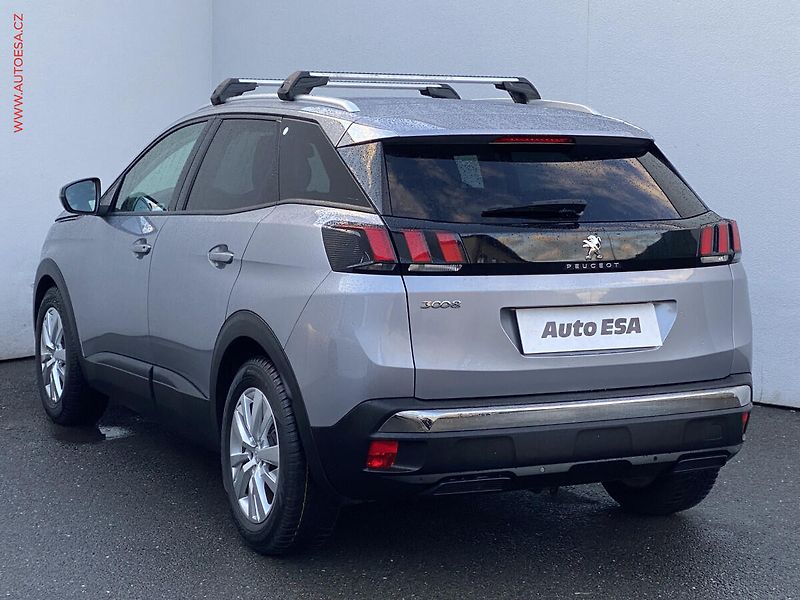 Peugeot 3008 (2018) 1.2PT, 1.maj,ČR, AT, TZ - fotka 6 z 18