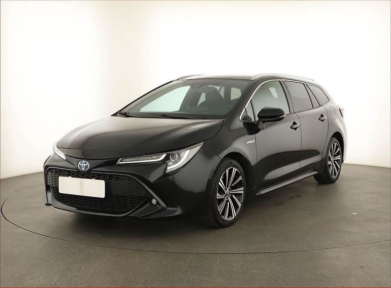 Toyota Corolla (2021) 2.0 Hybrid - fotka 2 z 15