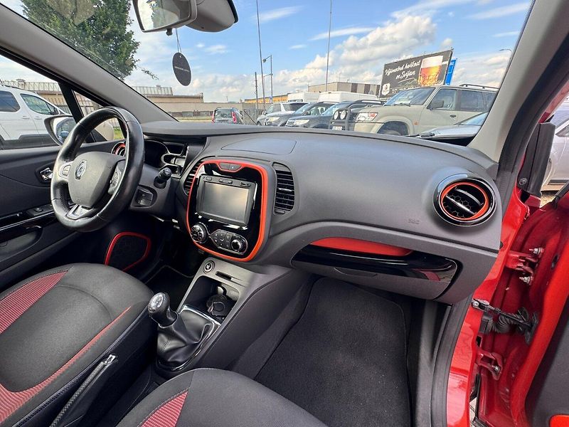 Renault Captur (2016) 0,9 TCE 66 KW ROZVODY USB NAV - fotka 39 z 42