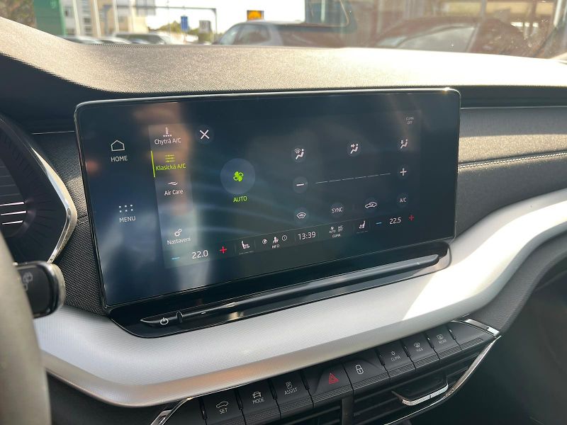 Škoda Octavia Combi Style 2.0 TDI 110kW DSG - fotka 16 z 26