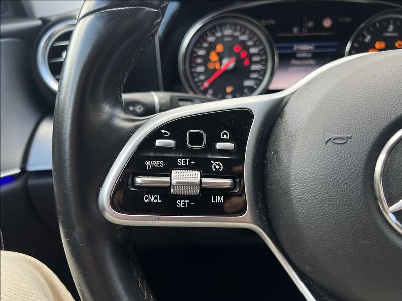 Mercedes-Benz Třídy E 2,0 E 220 d / 9G-TRONIC - fotka 23 z 48