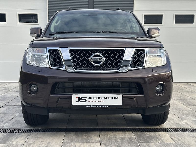 Nissan Pathfinder 3,0 DCI 231PS  LE Executive 4x - fotka 4 z 55