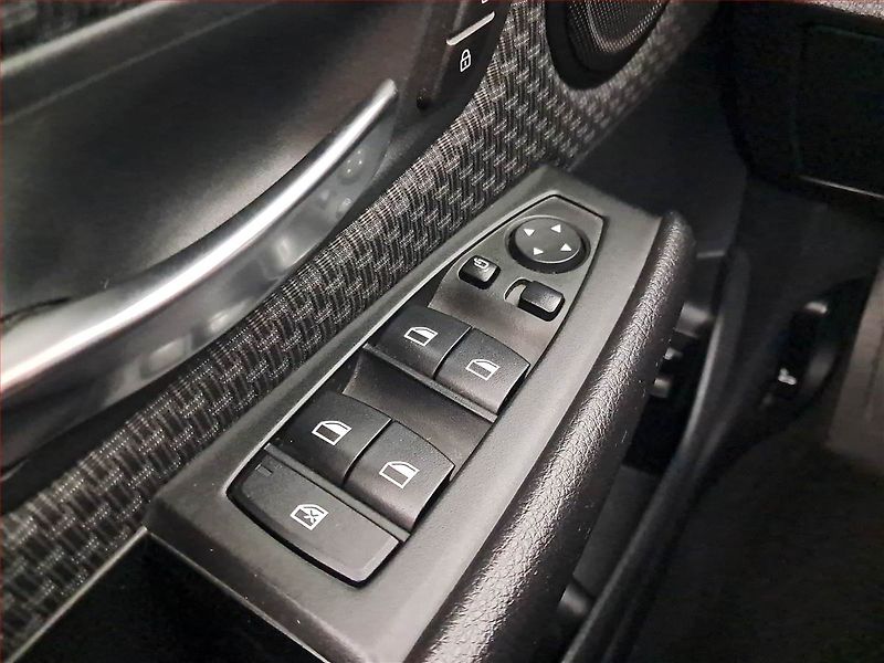 BMW Řada 2 (2015) 218d Gran Tourer, Automat - fotka 16 z 20