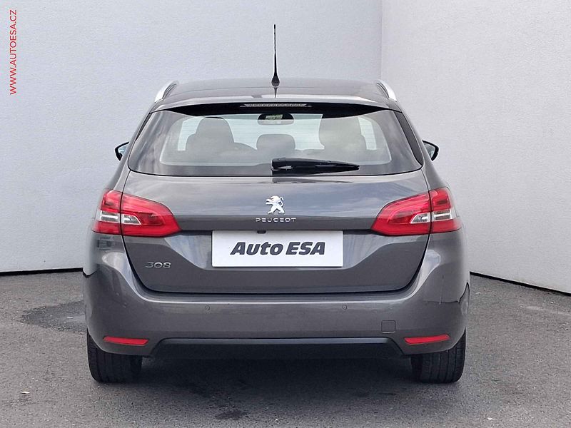 Peugeot 308 (2019) 1.5 HDi, Active, navi, kamera - fotka 5 z 19