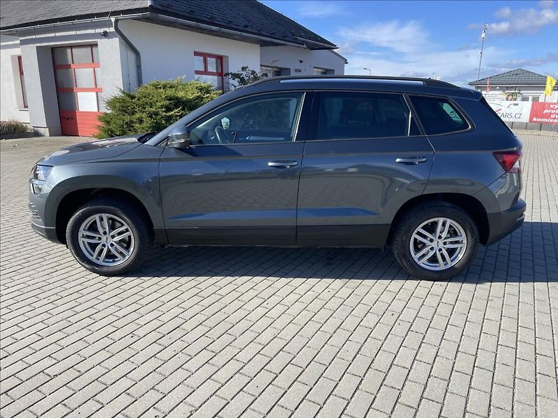 Škoda Karoq 1,0 TSi 85kw Style Tažné GPS - fotka 2 z 34