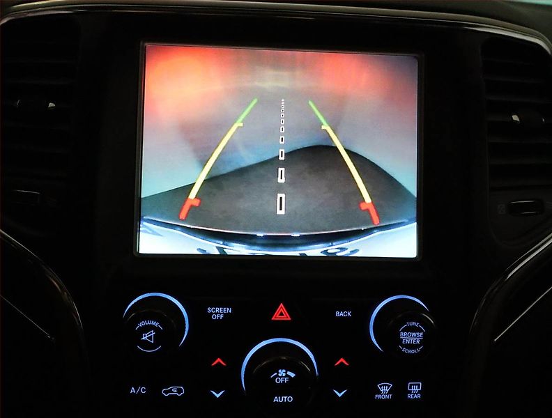 Jeep Grand Cherokee (2015) 3.6 V6, 4X4, Automat, Kůže - fotka 23 z 23