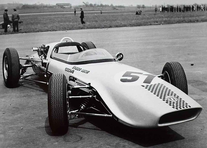 Prototyp kupé Škoda 763, které vyvinuli v Kvasinách v letech 1976 a 1977