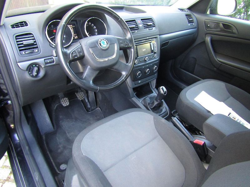 Škoda Yeti (2013) 1.2 TSI 77kW BEZ KOROZE - fotka 13 z 36
