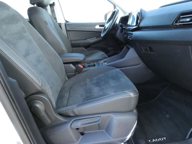 Volkswagen Caddy Style 2.0 TDI DSG - fotka 21 z 30