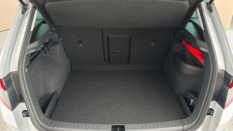 Škoda Karoq 2.0 TDI DSG 4x4 Style - fotka 17 z 27