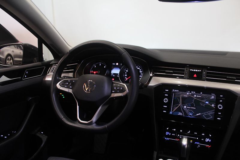 Volkswagen Passat (2021) 2.0TDI DSG Model 2022 - fotka 26 z 35