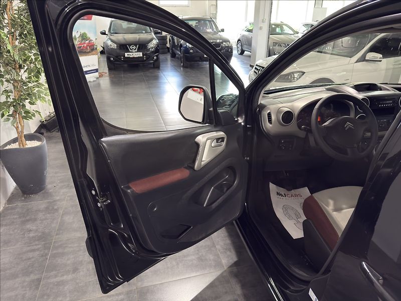 Citroën Berlingo 1,6   i MULTISPACE WEBASTO - fotka 6 z 29
