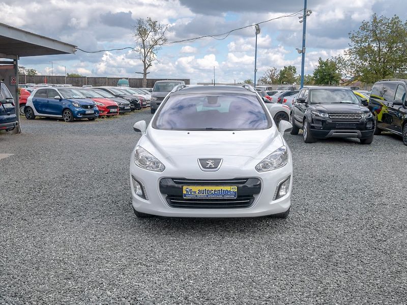 Peugeot 308 (2013) ČR 1.6HDI – 18.12.2013 - fotka 2 z 43