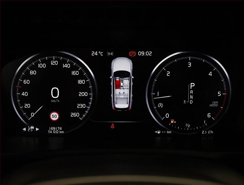 Volvo XC90 (2016) D5 AWD - fotka 9 z 19