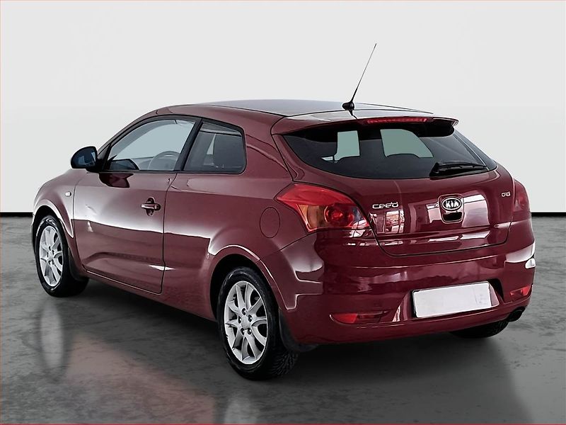 Kia Ceed (2010) 1.6 CRDi, po STK, v provozu - fotka 4 z 16