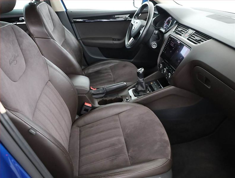 Škoda Octavia (2017) Laurin&Klement 2.0 TDI 4x4 - fotka 7 z 17