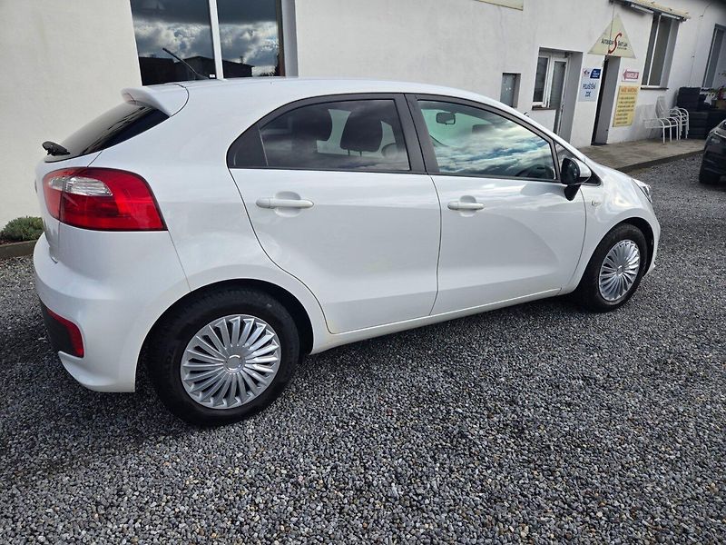 Kia Rio (2015) 1.2 i Zimáky,Serviska - fotka 3 z 25