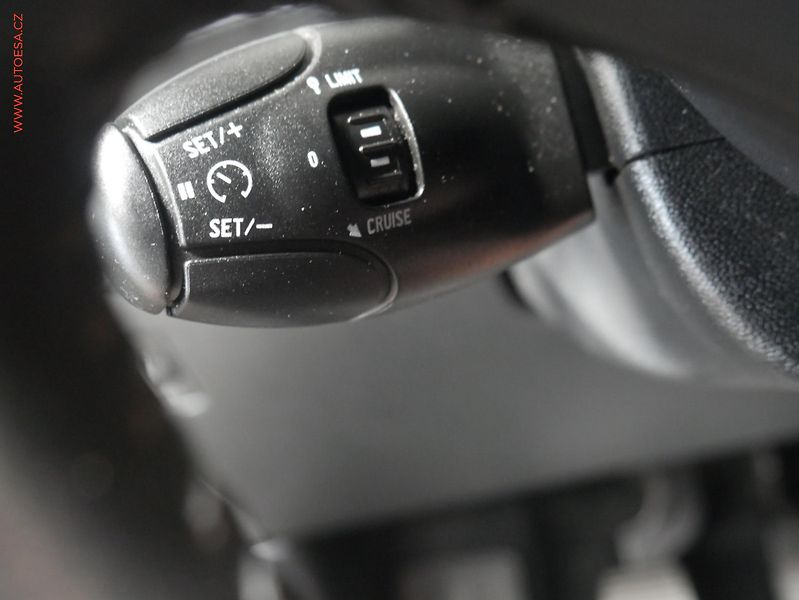 Peugeot 2008 (2014) 1.6 HDI, ČR, servis.kniha, AC - fotka 16 z 19