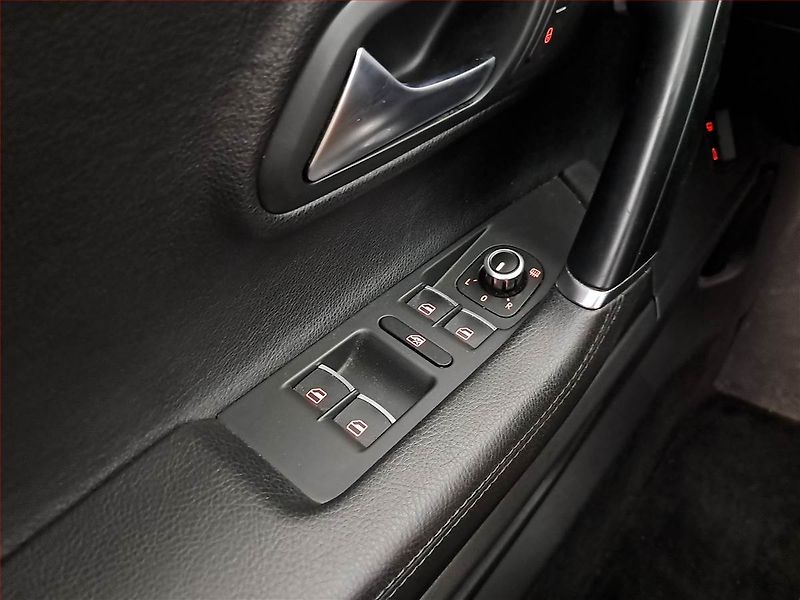 Volkswagen CC (2015) Sportline 2.0 TDI, Automat - fotka 19 z 21