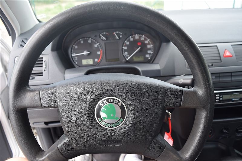 Škoda Fabia 1,4 i 55KW NOVÁ STK AUTOMAT - fotka 36 z 44