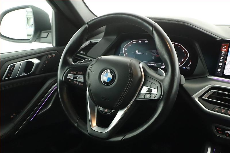 BMW X6 (2021) xDrive40i - fotka 8 z 19