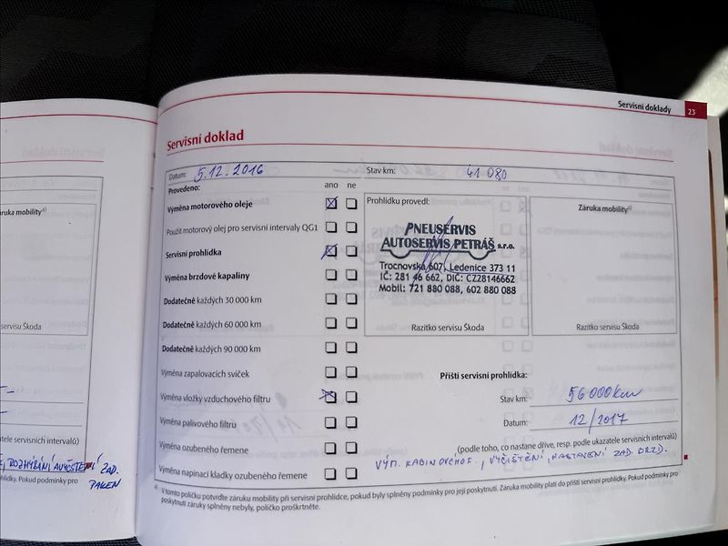 Škoda Roomster 1,2 HTP - fotka 28 z 31