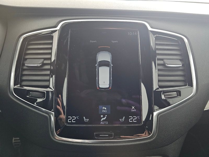 Volvo XC90 (2016) 2.0D 5D 173kW R-desing - fotka 16 z 27