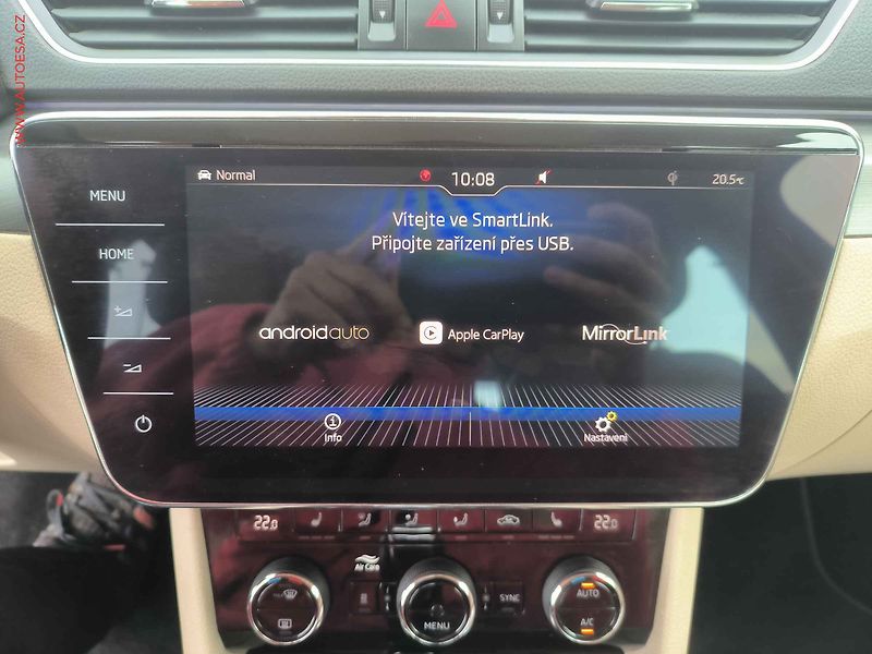 Škoda Superb (2018) 1.8 TSi, ČR, Style, DSG - fotka 16 z 30
