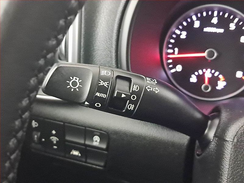 Kia Sportage (2021) Black Edition 1.6 T-GDI - fotka 13 z 15