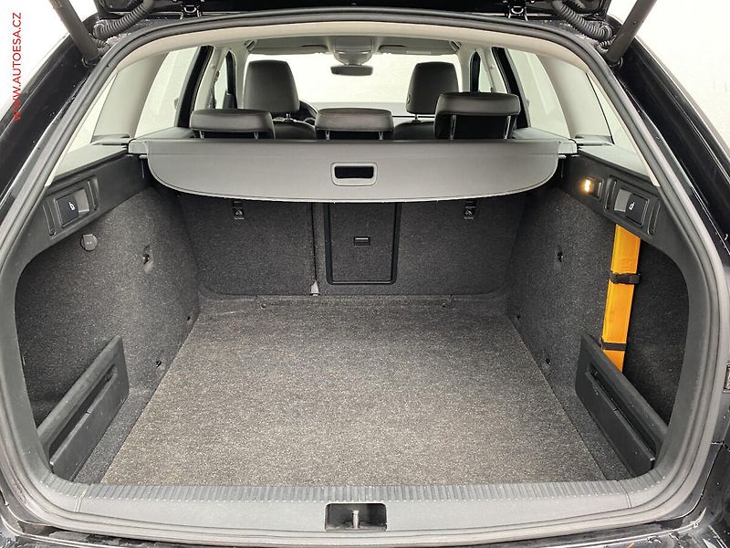 Škoda Octavia (2019) 1.6 TDi, Style, DSG, navi - fotka 7 z 18