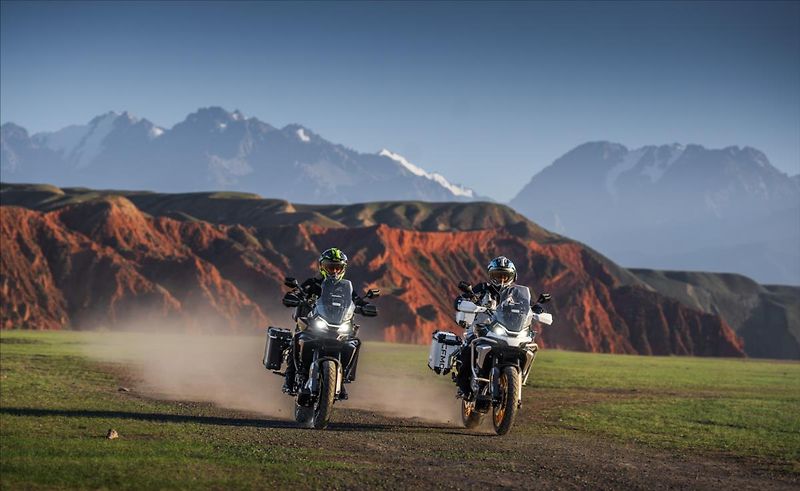 CFMOTO (2025) 700MT Adventure  EU5+ - fotka 5 z 9
