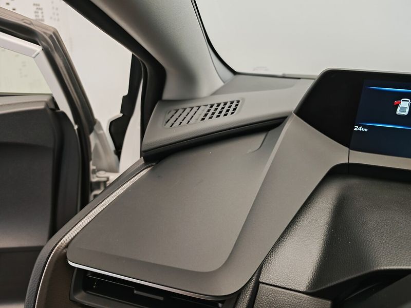 Toyota Prius 2.0 Plug-in Hybrid Prestige - fotka 21 z 38