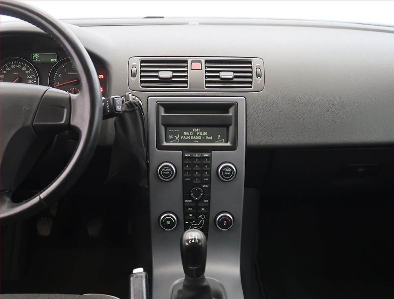 Volvo C30 (2009) 1.6 i, Serv.kniha, po STK - fotka 12 z 15