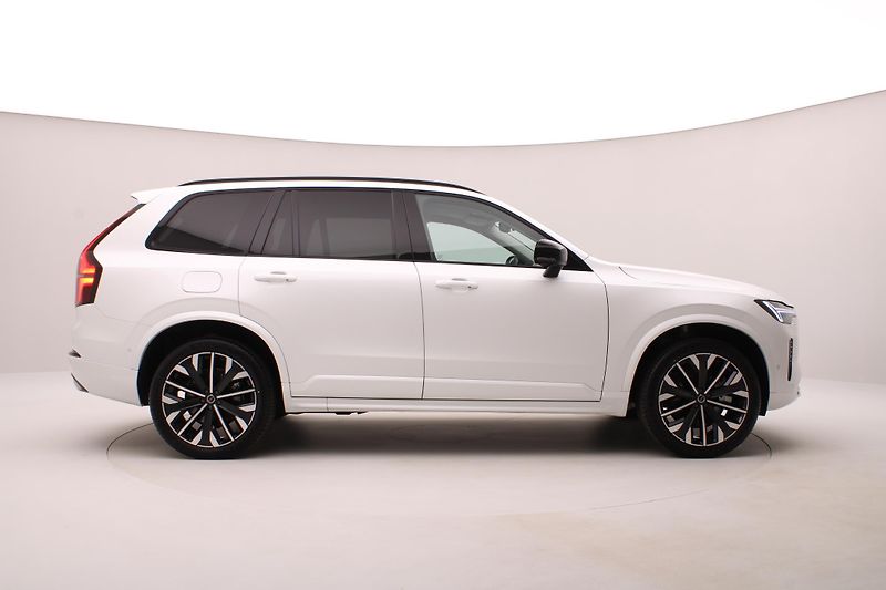 Volvo XC90 T8 AWD RECHARGE DARK REZERVACE - fotka 14 z 67