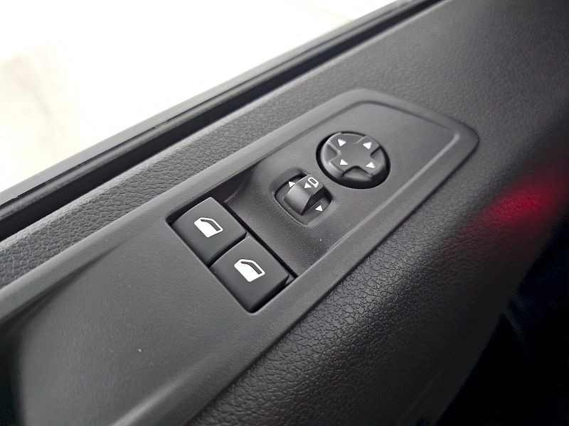 Toyota ProAce Verso (2025) 2.0D 130kW 8AT VIP SKYVIEW 7S - fotka 24 z 29