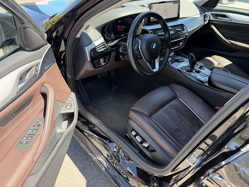 BMW Řada 5 Kombi 530e xDRIVE eDRIVE HEAD - fotka 13 z 20