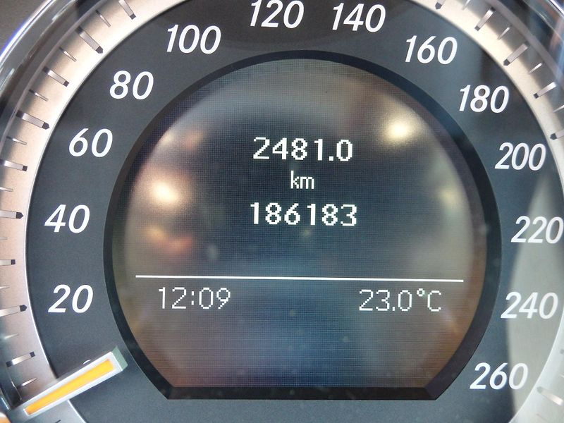 Mercedes-Benz Třídy C (2008) 220CDi Elegance - fotka 9 z 9
