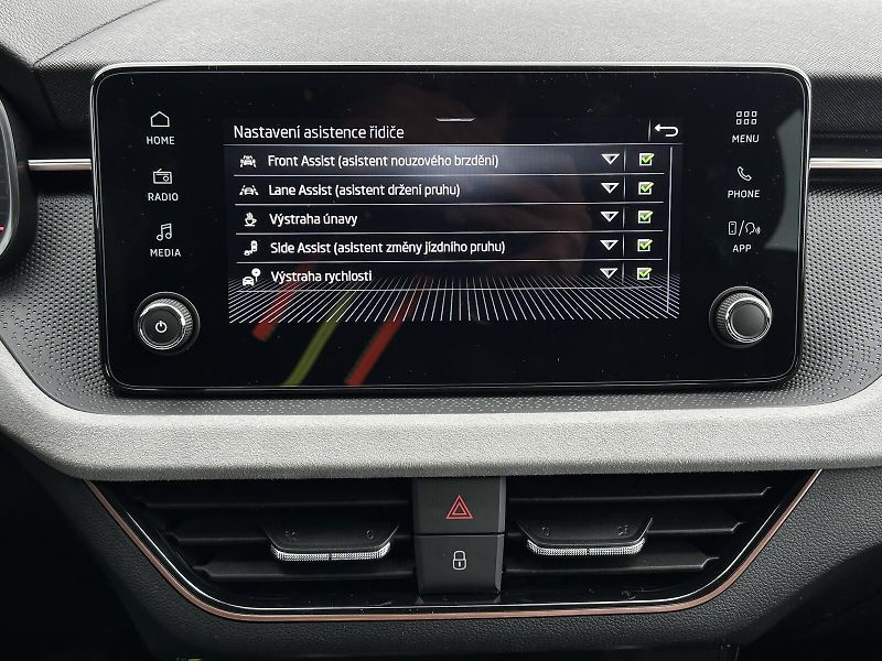 Škoda Scala 1.0TSi 116PS LED V.Cockpit Cli - fotka 24 z 35