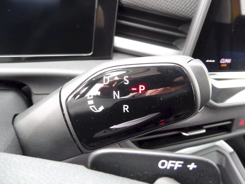 Volkswagen T-Roc (2026) Life 1,5 eTSI 85 kW DSG - fotka 6 z 27