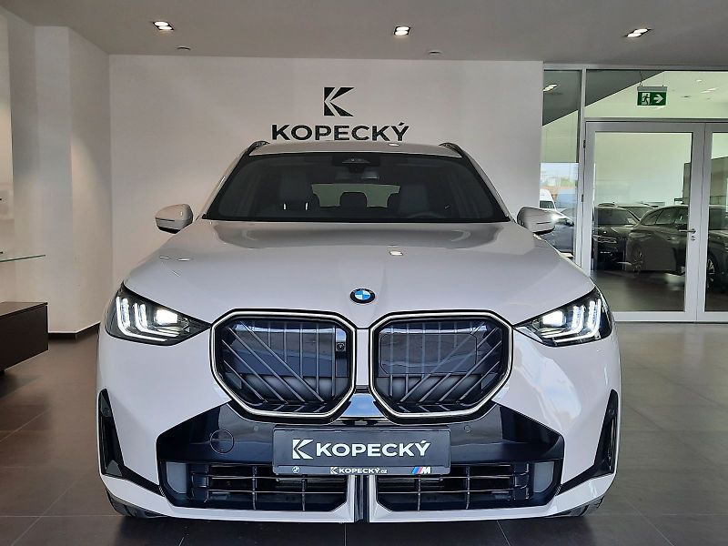BMW X3 (2026) xDrive 20d M Sport - fotka 2 z 16