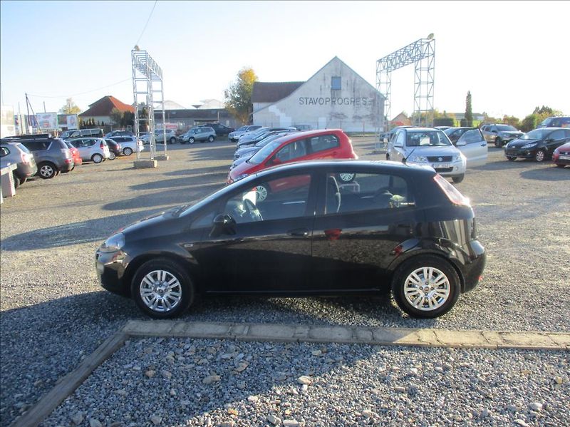 Fiat Punto 1,2 i, aut.klima,servis,1.maj, - fotka 5 z 33